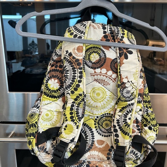 Vera Bradley Black and Green Patterned Backpack, very slight wear, overall GUC - Picture 5 of 11